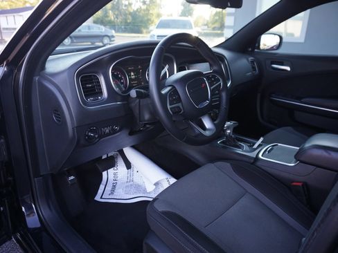 Used 2015 Dodge Charger SXT RWD image 13