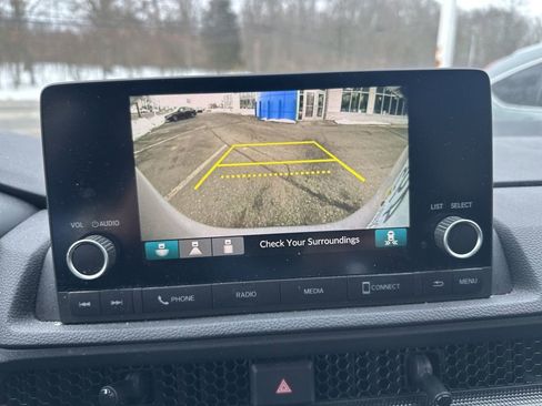 Used 2023 Honda CR-V EX image 4