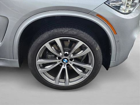 Used 2018 BMW X5 xDrive40e image 9