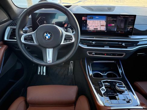 Used 2023 BMW X7 xDrive40i w/ Executive Package image 28