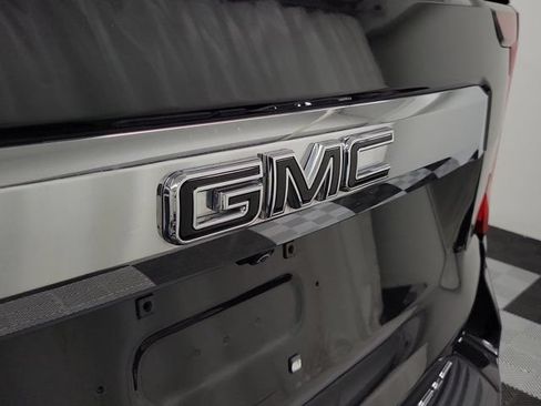 Used 2023 GMC Yukon SLT RWD image 8