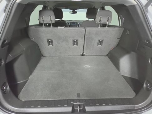 Used 2018 Chevrolet Equinox LT FWD image 27