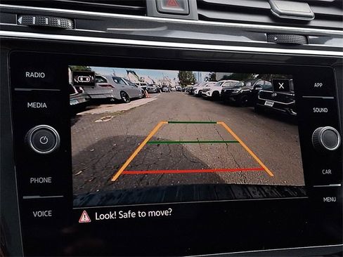 Used 2024 Volkswagen Tiguan SE R-Line image 19