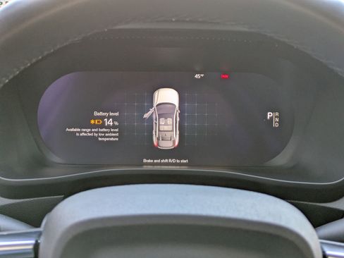 Certified 2023 Volvo C40 P8 Recharge Ultimate w/ Protection Package Premier image 15