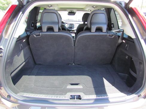 Used 2017 Volvo XC90 T6 Momentum w/ Vision Package AWD/4WD image 14