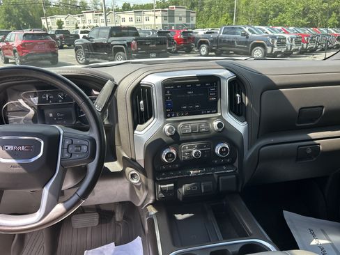 Used 2021 GMC Sierra 1500 SLT w/ SLT Premium Plus Package AWD/4WD image 30