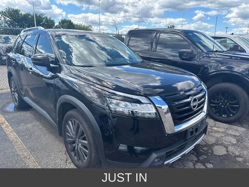 Used 2022 Nissan Pathfinder SL AWD/4WD image 23