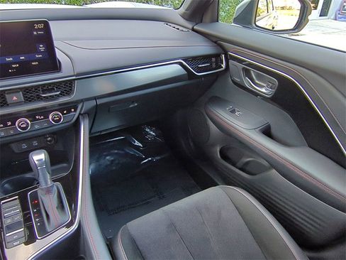 Certified 2025 Acura ADX A-Spec image 17