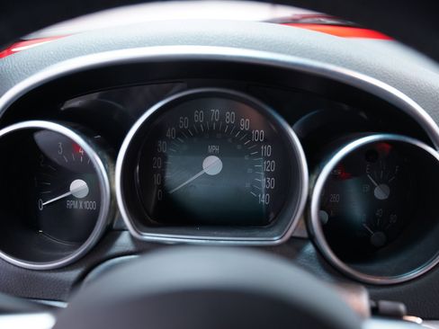 Used 2005 Chevrolet SSR image 36