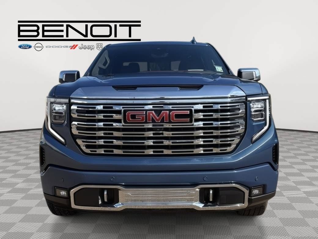 Used 2025 GMC Sierra 1500 Denali w/ Denali Reserve Package AWD/4WD image 1