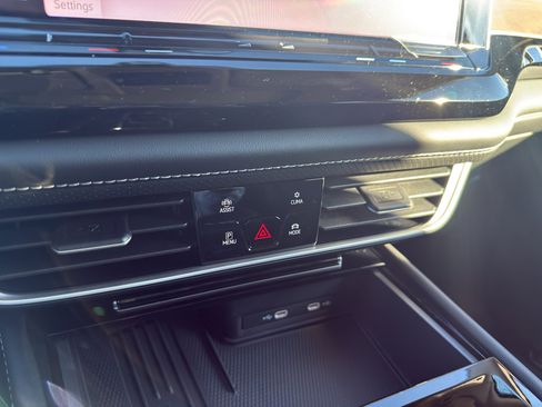 New 2026 Volkswagen Atlas SE FWD image 21