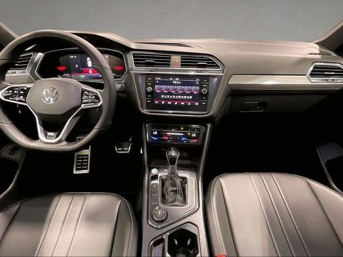 Used 2024 Volkswagen Tiguan SE R-Line AWD/4WD image 7