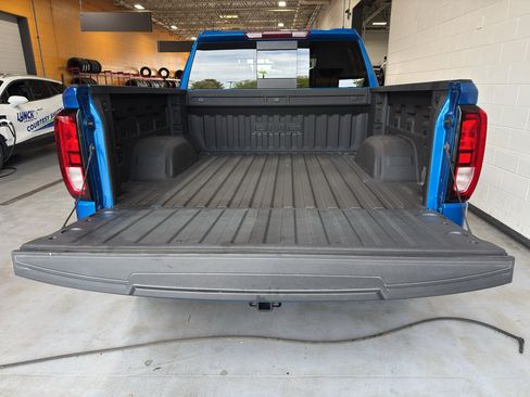 Used 2024 GMC Sierra 1500 Elevation w/ Preferred Package AWD/4WD image 23