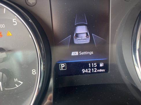 Used 2019 Nissan Rogue S image 17