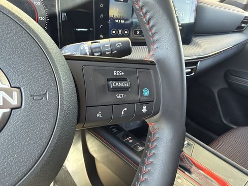 Used 2025 Nissan Kicks SR AWD/4WD image 25