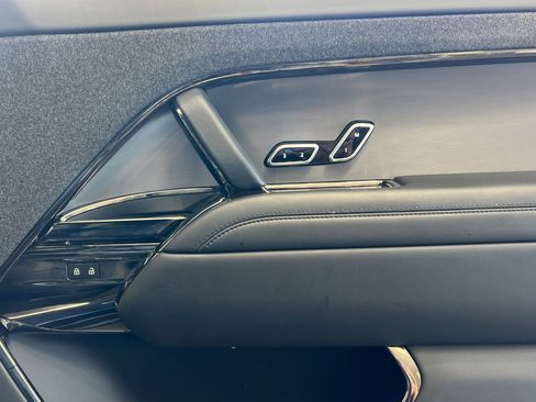 Used 2023 Land Rover Range Rover Sport SE Dynamic image 21