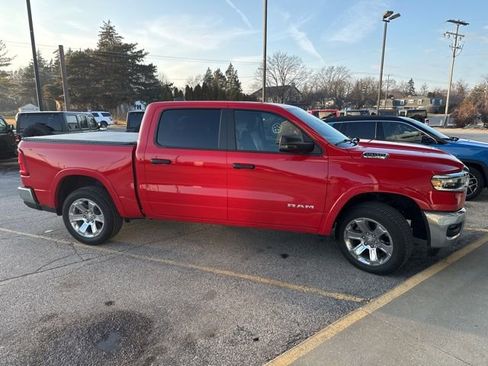 Used 2025 RAM 1500 Big Horn AWD/4WD image 2