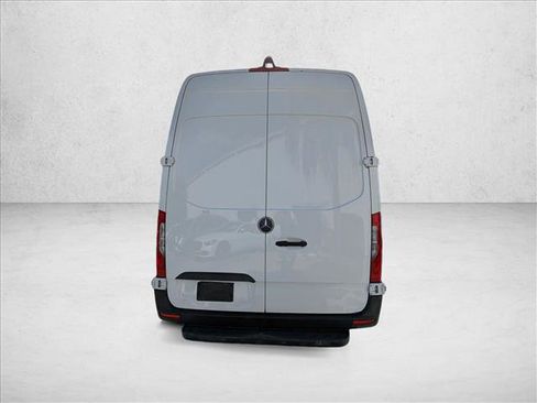 Used 2023 Mercedes-Benz Sprinter 2500 image 7