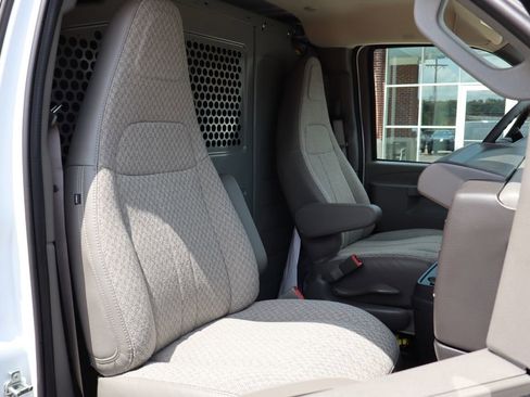 New 2025 Chevrolet Express 2500 w/ Driver Convenience Package image 40