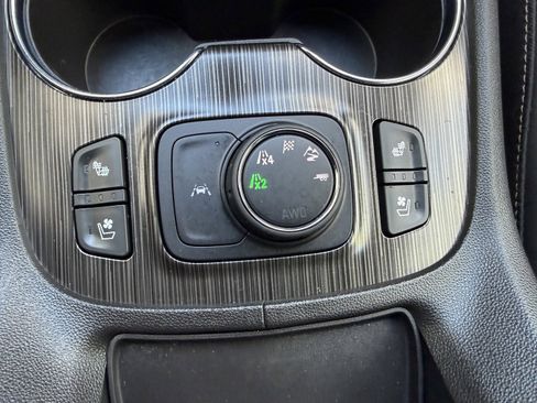 Used 2023 GMC Acadia SLT w/ Elevation Edition AWD/4WD image 25