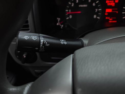 Used 2017 Nissan NV 3500 SL w/ Technology Package RWD image 19