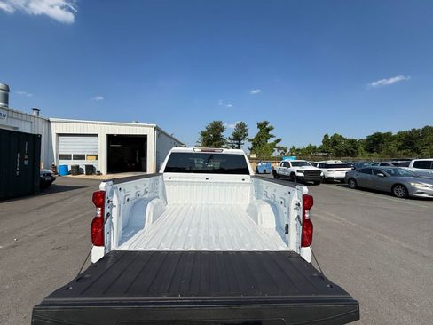 Used 2023 Chevrolet Silverado 1500 LT AWD/4WD image 25