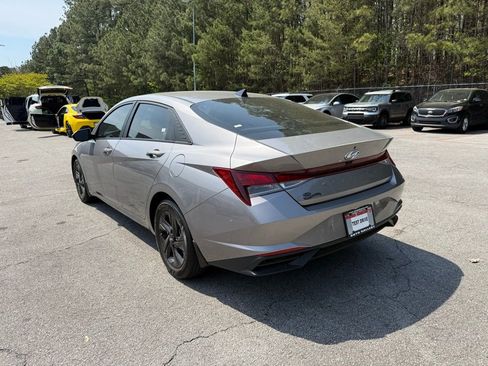 Used 2023 Hyundai Elantra SEL image 5
