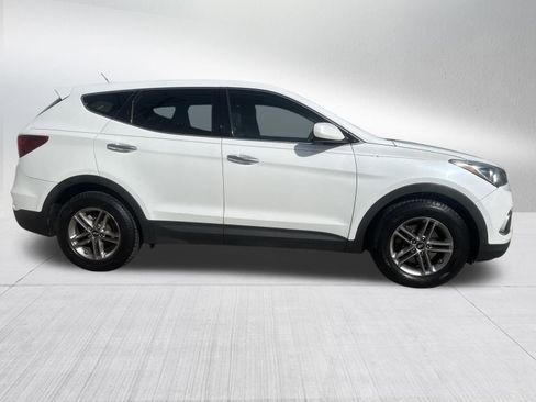 Used 2018 Hyundai Santa Fe Sport image 4