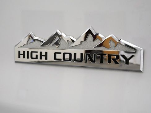 Used 2015 Chevrolet Silverado 2500 High Country image 11