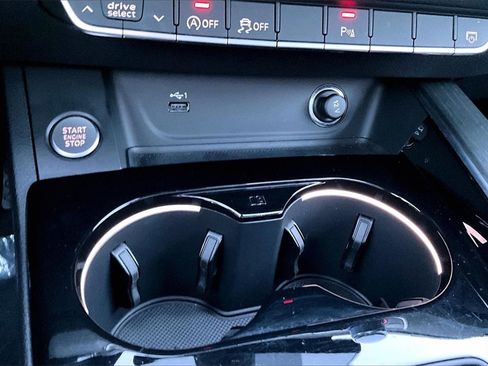 Used 2023 Audi A4 2.0T Premium w/ Convenience Package image 15