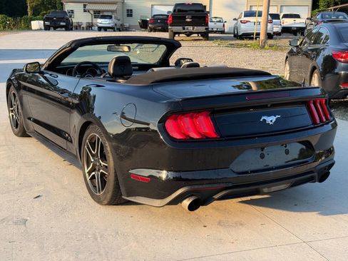 Used 2018 Ford Mustang Premium RWD image 5