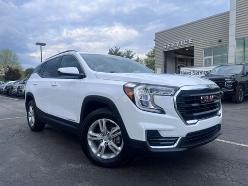 Used 2023 GMC Terrain SLE w/ Driver Convenience Package AWD/4WD image 14