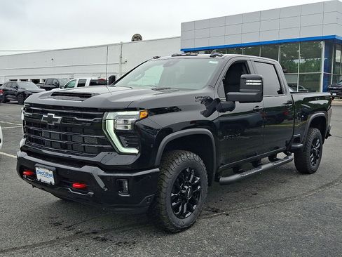 New 2026 Chevrolet Silverado 3500 LT w/ Trail Boss Package AWD/4WD image 3