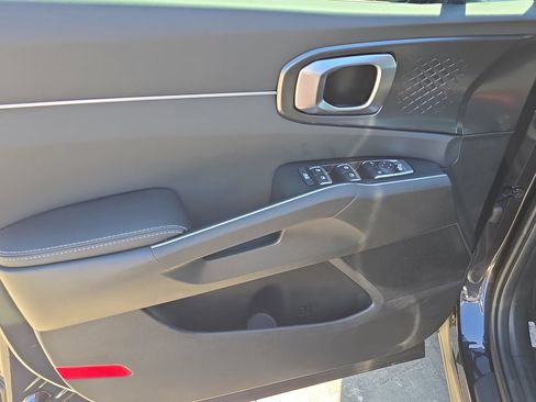 New 2026 Kia Sorento LX FWD image 17