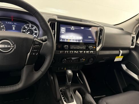 New 2026 Nissan Frontier SV w/ SV Convenience Package image 18
