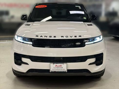 Used 2024 Land Rover Range Rover Sport SE AWD/4WD image 2
