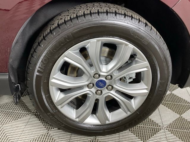 Used 2022 Ford Edge Titanium AWD/4WD image 9