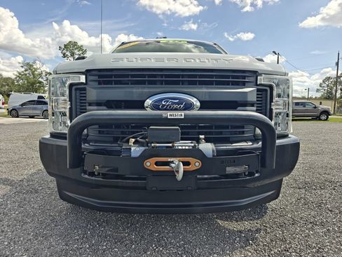 Used 2017 Ford F250 XL w/ Power Equipment Group AWD/4WD image 3