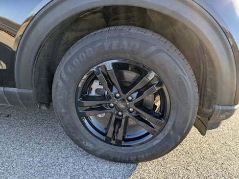 Used 2023 Ford Explorer XLT w/ Equipment Group 202A image 10