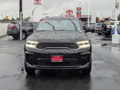 Used 2024 Dodge Durango SXT image 2