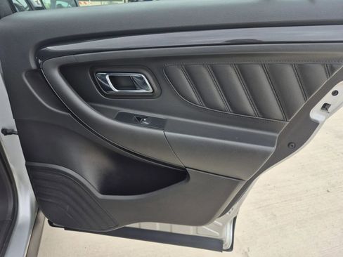 Used 2013 Ford Taurus SHO AWD/4WD image 21