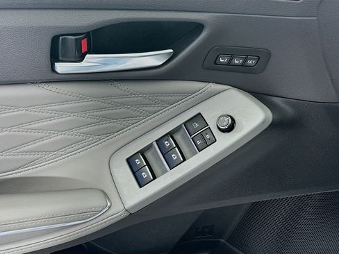 Used 2020 Toyota Avalon Limited w/ Advanced Safety Package FWD image 15