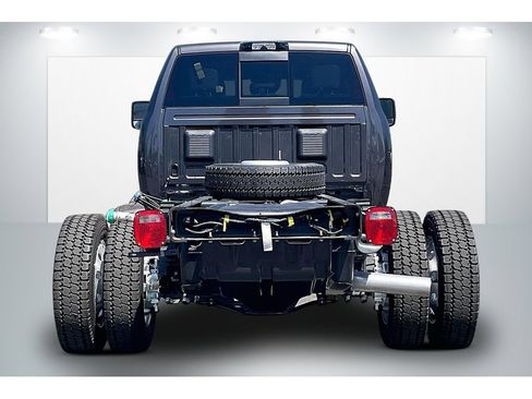 New 2026 RAM 5500 4x4 Crew Cab w/ Laramie Trim Package image 4