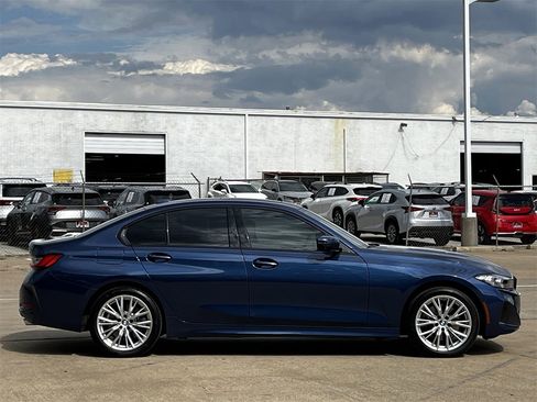 Used 2023 BMW 330i Sedan w/ Premium Package image 3