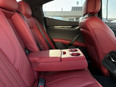 Used 2022 Maserati Ghibli Modena image 44