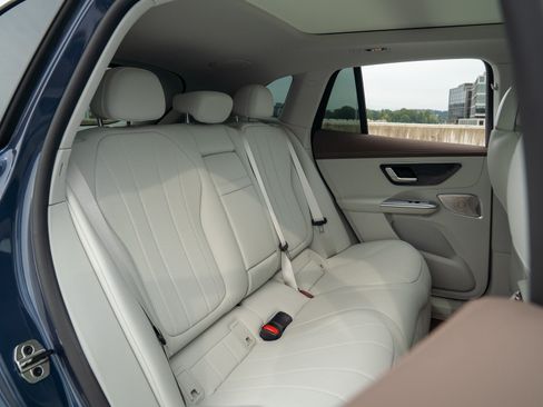 Certified 2023 Mercedes-Benz EQE 350+ 4MATIC SUV image 30