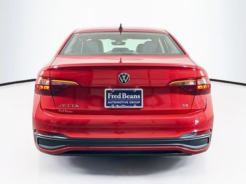 Certified 2023 Volkswagen Jetta SE w/ Panoramic Sunroof Package FWD image 7