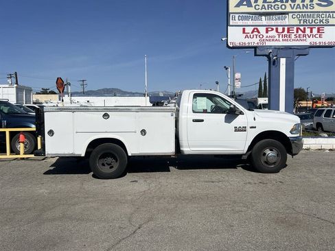 Used 2018 RAM 3500 Tradesman w/ Chrome Appearance Group RWD image 2