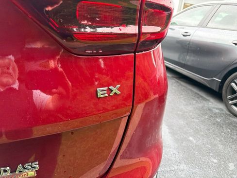 Used 2021 Kia Sportage EX FWD image 5