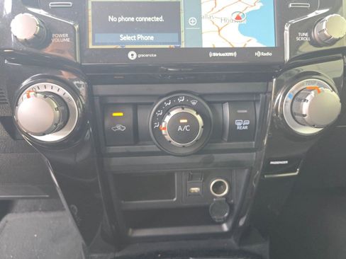 Used 2024 Toyota 4Runner TRD Off-Road Premium image 17